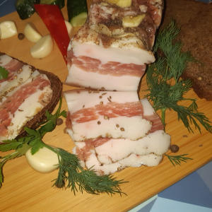 Как правильно солить сало: названы главные секреты